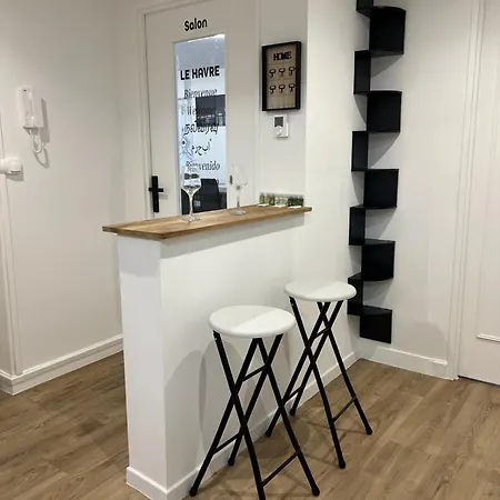A La Gare Du Havre Apartment